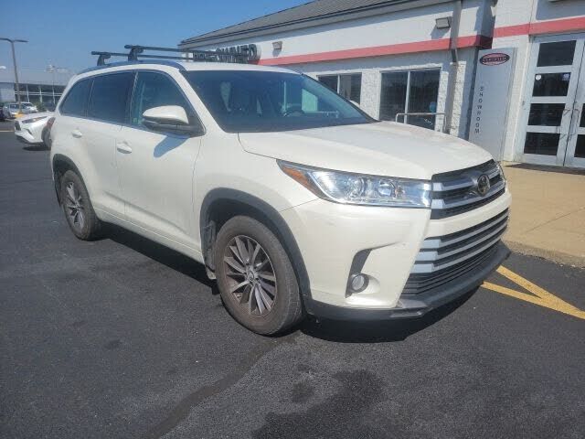 2017 TOYOTA Highlander