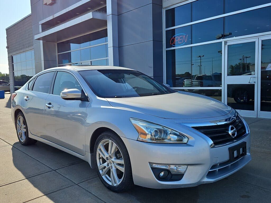 2013 NISSAN Altima