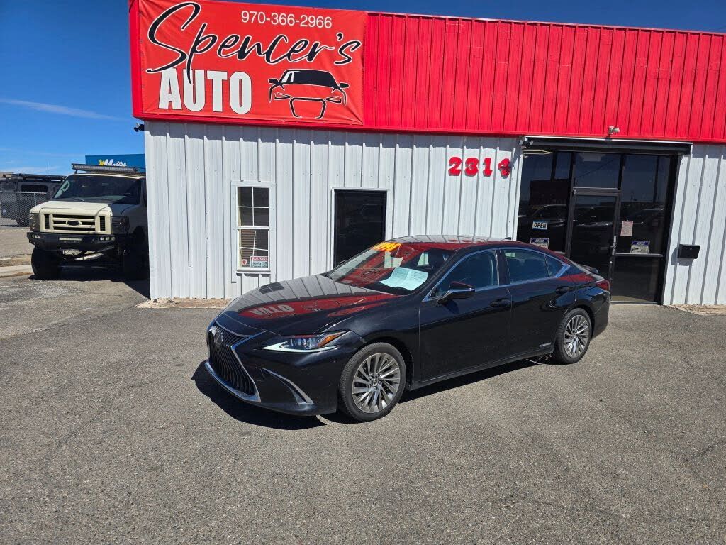 2019 LEXUS ES
