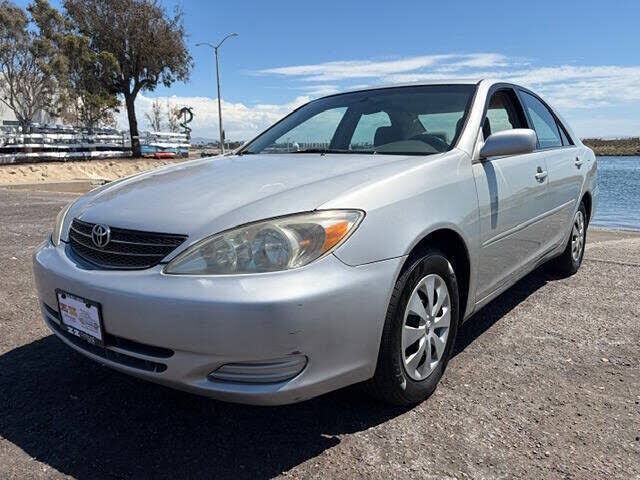 2004 TOYOTA Camry