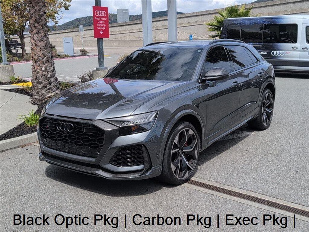 2024 AUDI RS Q8