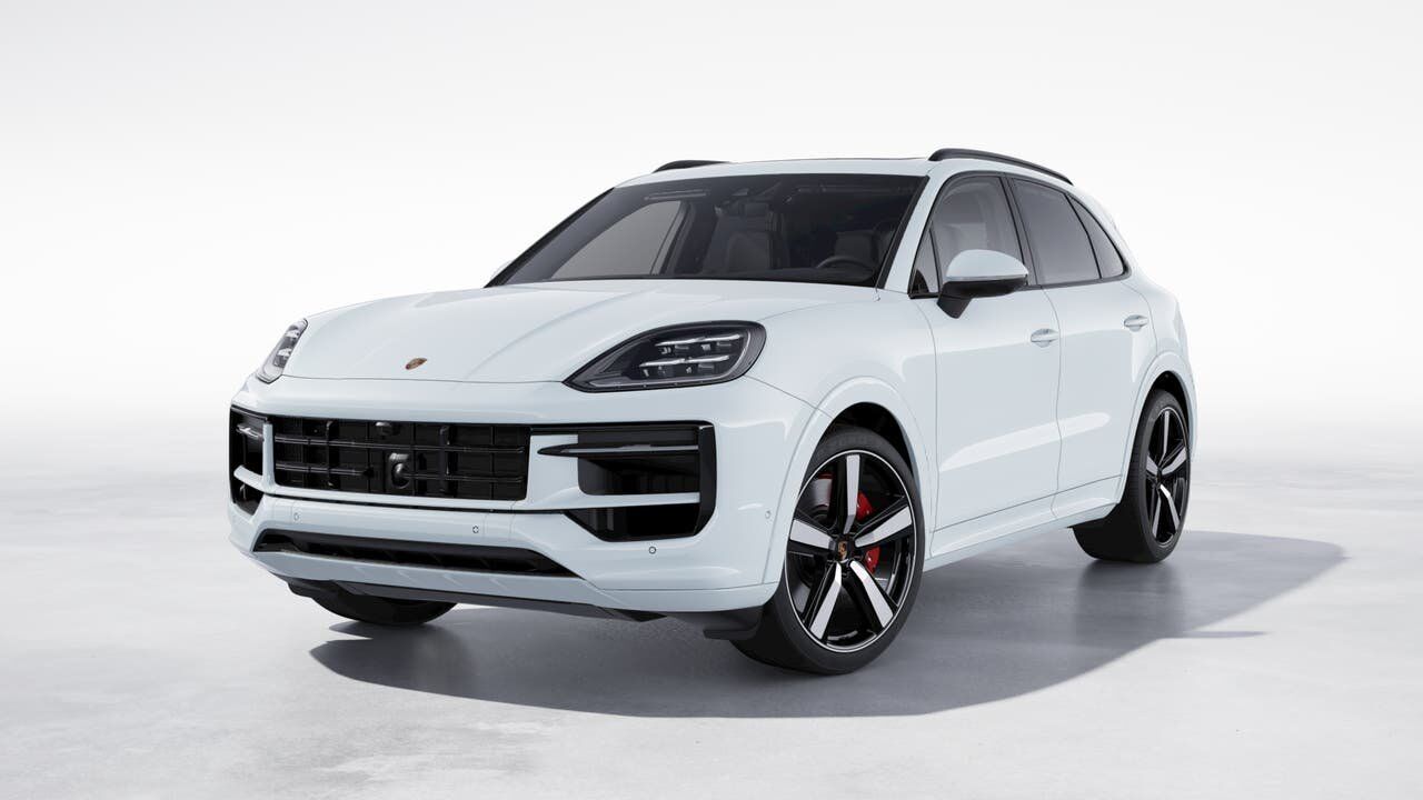 2024 PORSCHE Cayenne