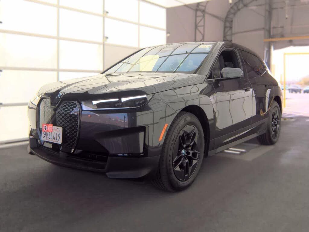2025 BMW iX