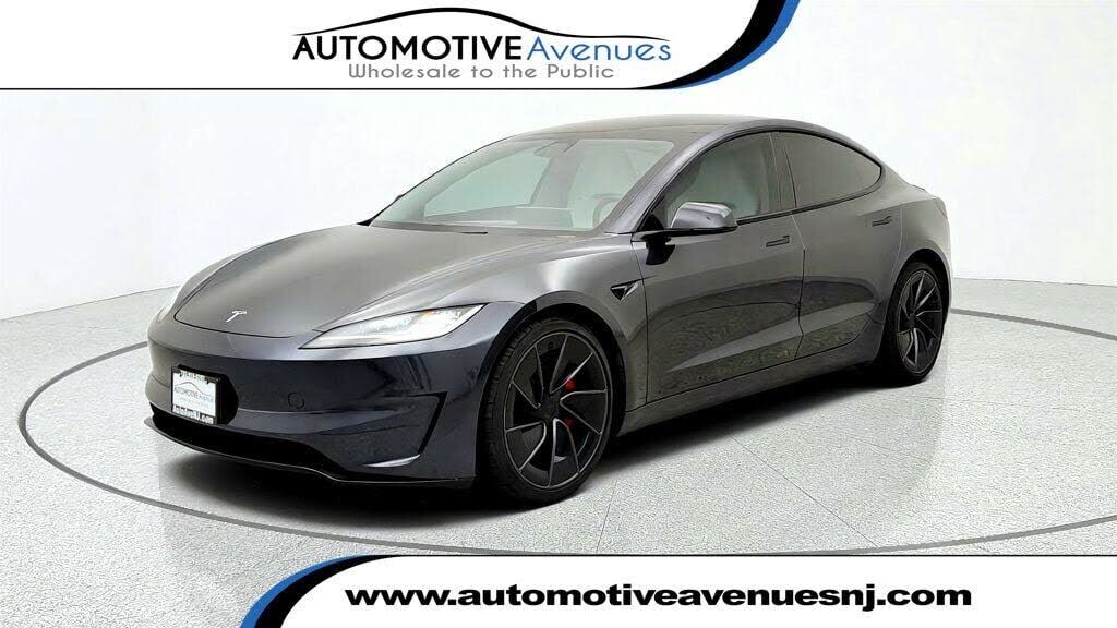 2024 TESLA Model 3