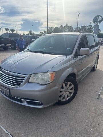 2014 CHRYSLER Town and Country