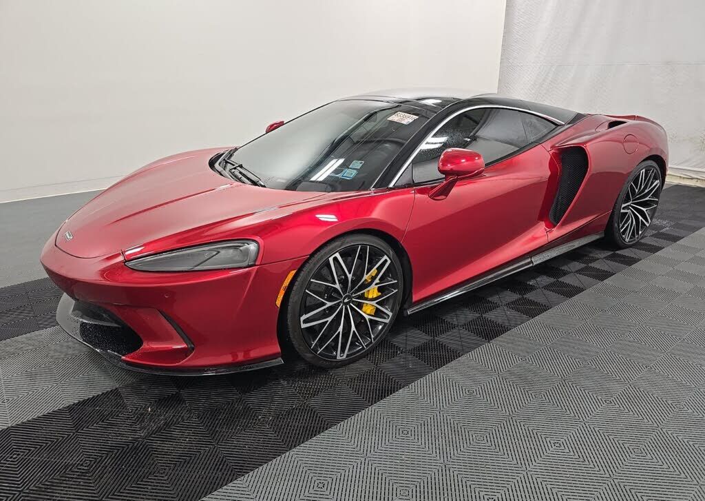 2023 MCLAREN GT
