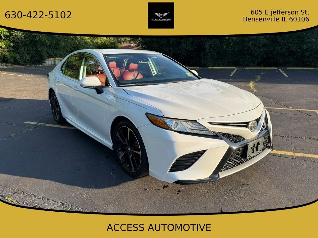 2019 TOYOTA Camry