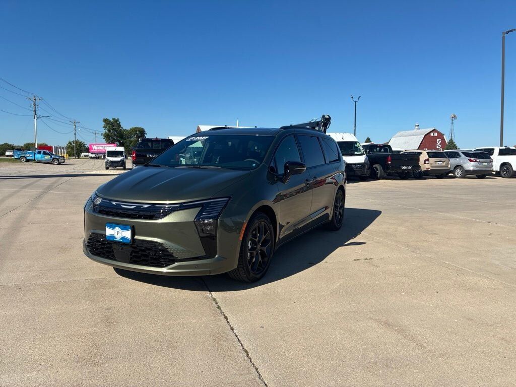 2027 CHRYSLER Pacifica