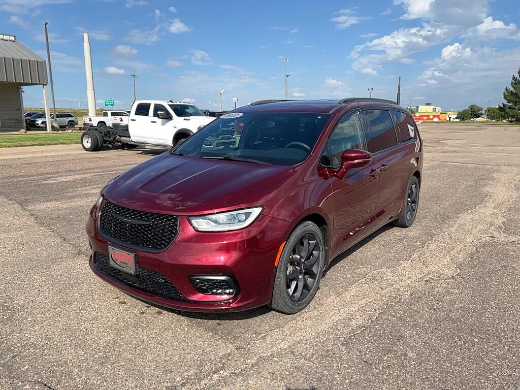2022 CHRYSLER Pacifica