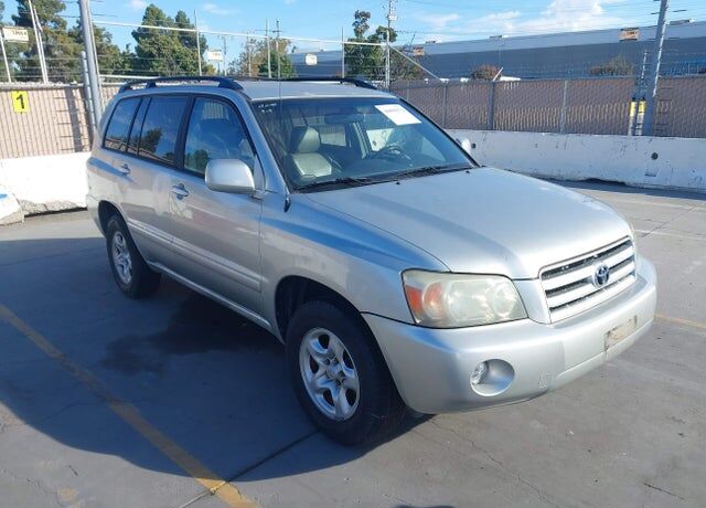 2004 TOYOTA Highlander