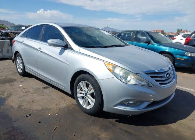 2013 HYUNDAI Sonata