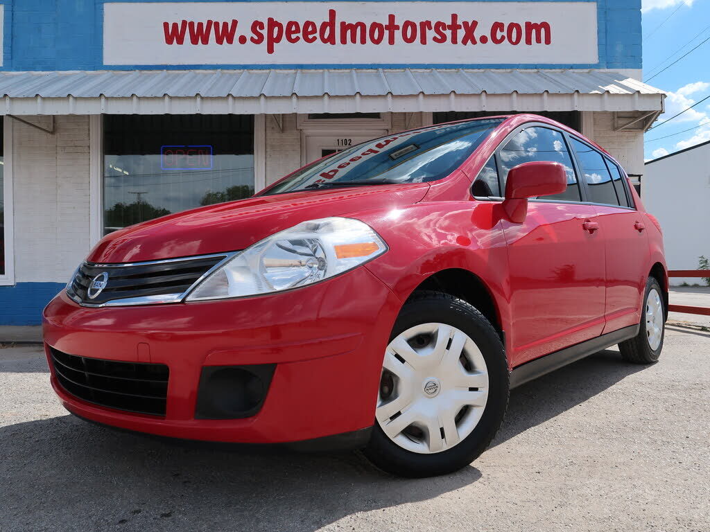 2012 NISSAN Versa