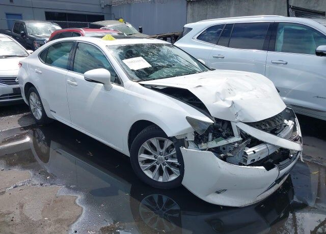 2014 LEXUS ES