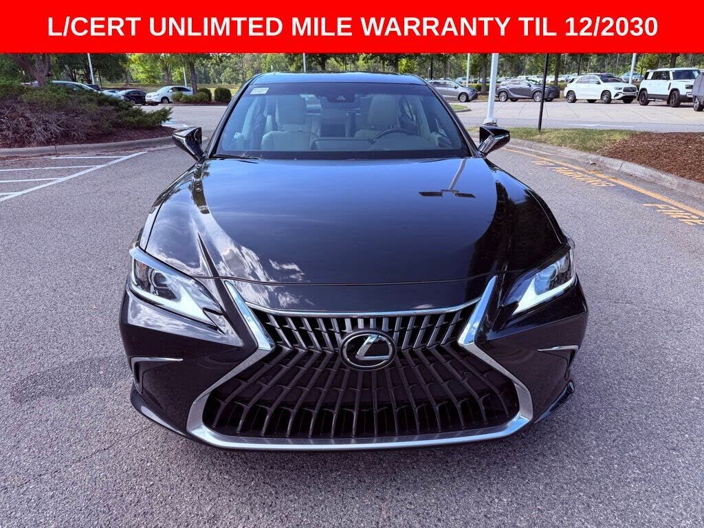 2025 Lexus ES