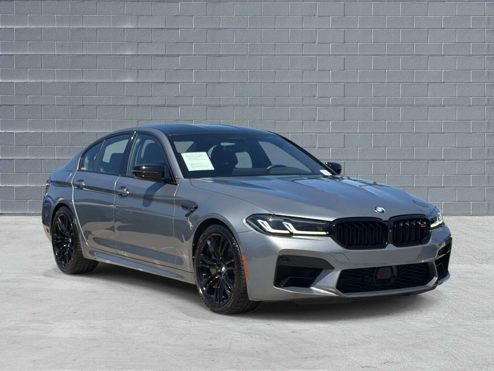 2023 BMW M5