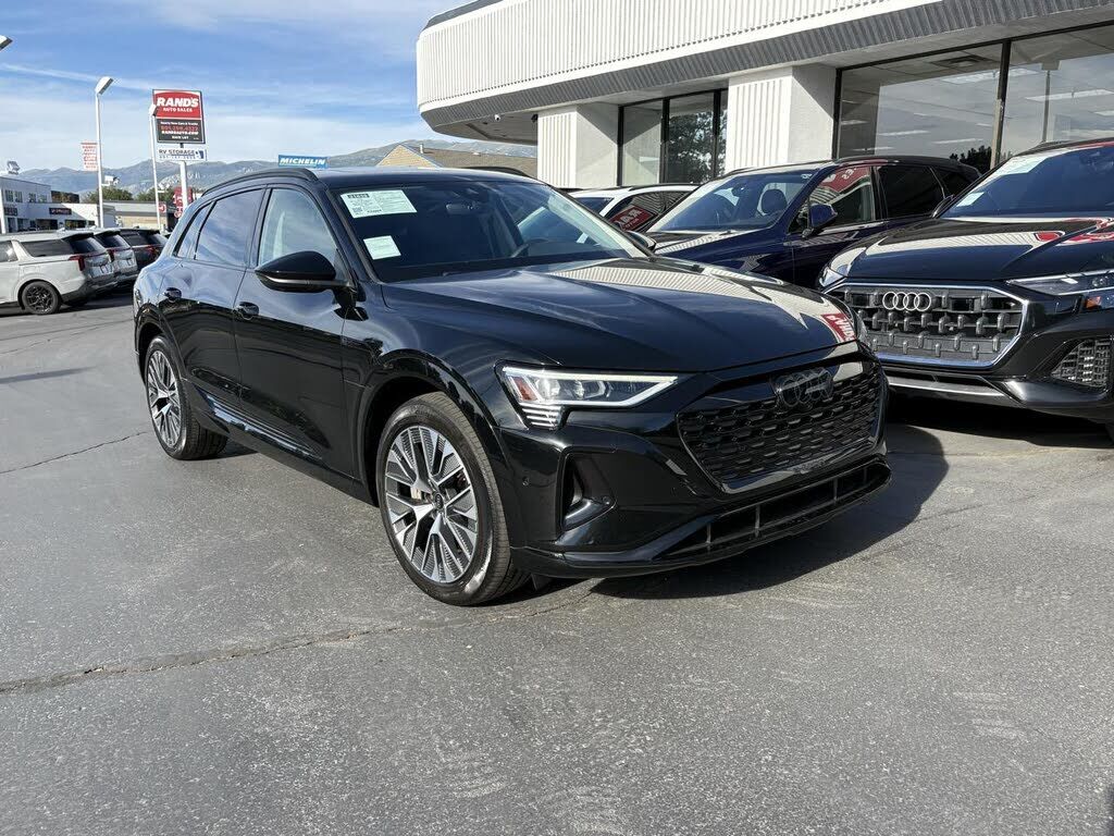 2024 Audi Q8