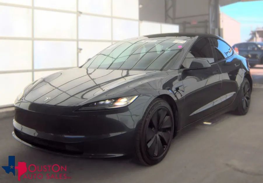 2024 TESLA Model 3