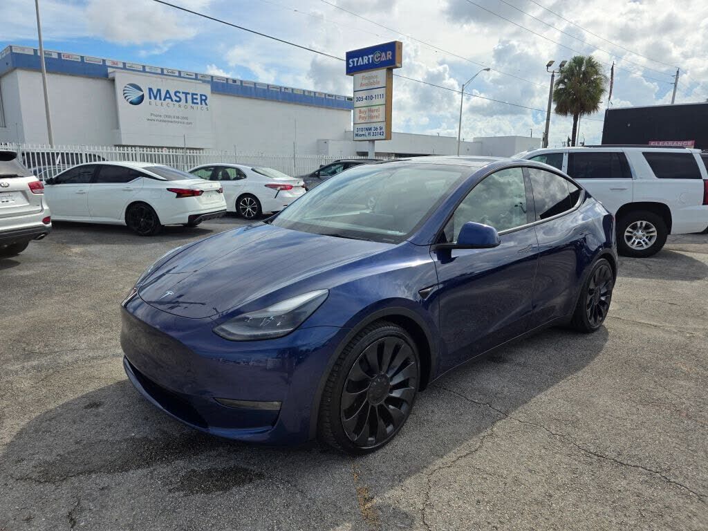 2023 TESLA Model Y