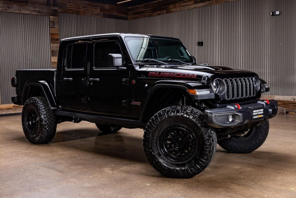 2025 JEEP Gladiator