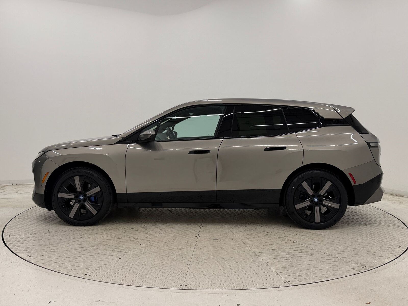 2024 BMW iX
