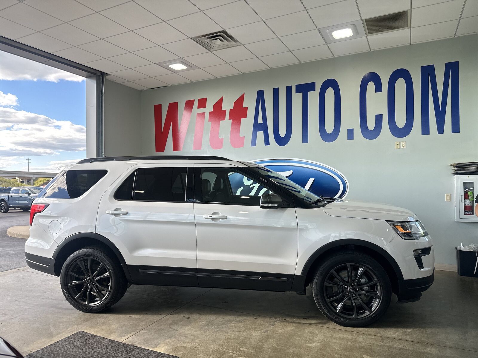 2018 FORD Explorer
