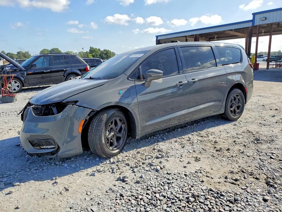 2022 CHRYSLER Pacifica