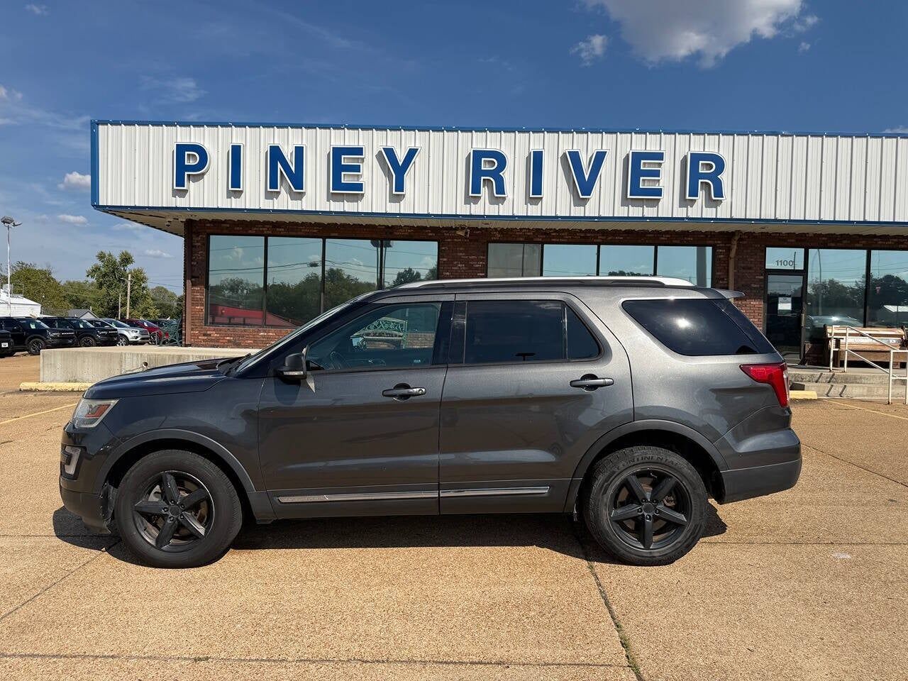 2017 FORD Explorer