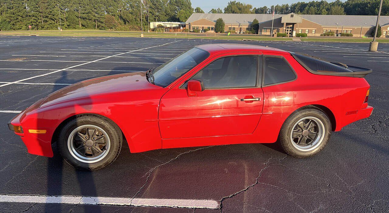 1986 PORSCHE 944