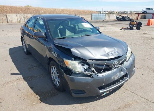 2010 TOYOTA Camry