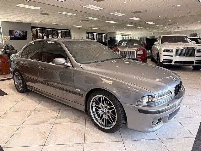 2002 BMW M5