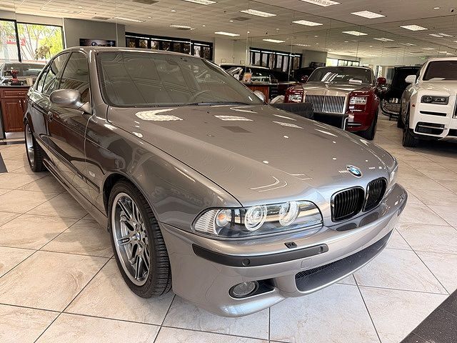 2002 BMW M5