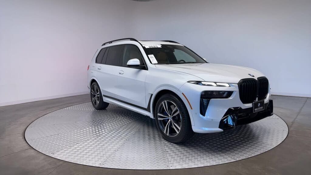 2025 BMW X7