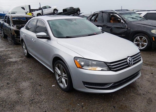 2014 VOLKSWAGEN Passat