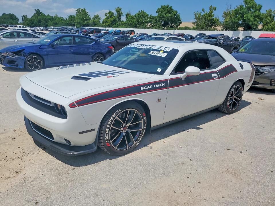 2016 DODGE Challenger