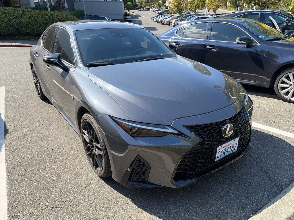 2021 Lexus IS