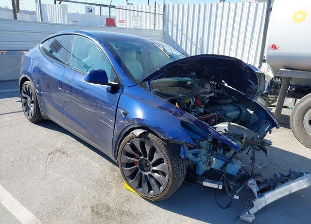 2023 TESLA Model Y