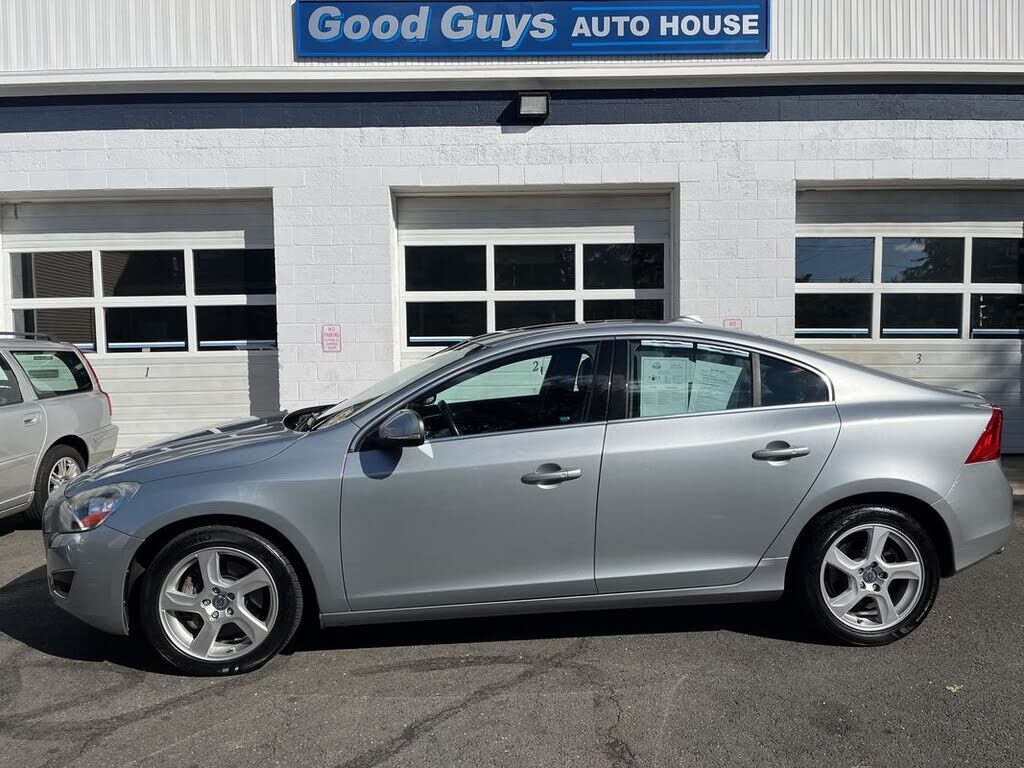 2013 VOLVO S60