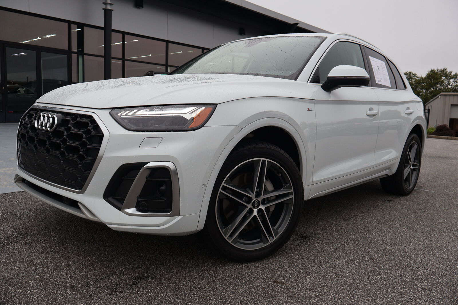 2023 AUDI Q5 e