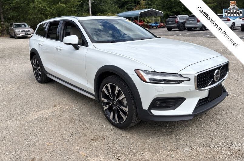 2026 VOLVO V60CC