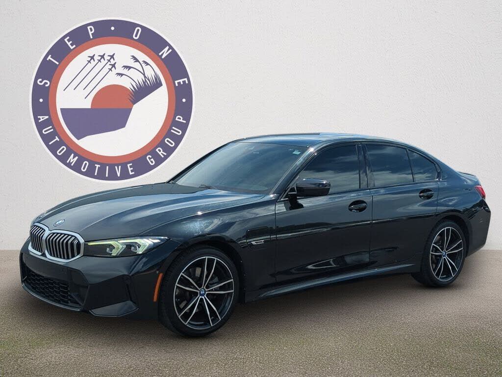 2023 BMW 330e