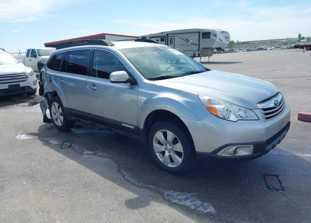 2012 SUBARU Outback