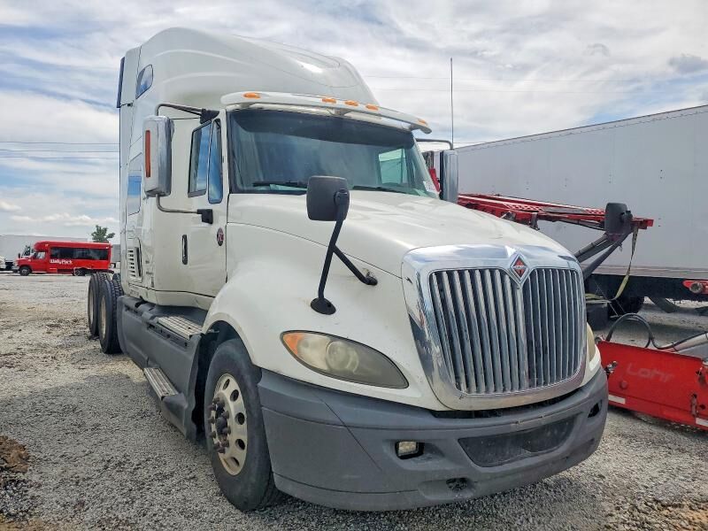 2016 INTERNATIONAL LF687