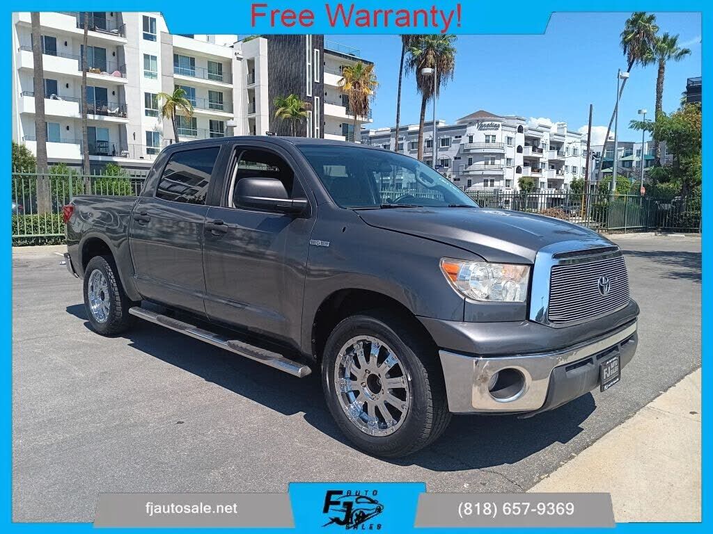 2011 TOYOTA Tundra