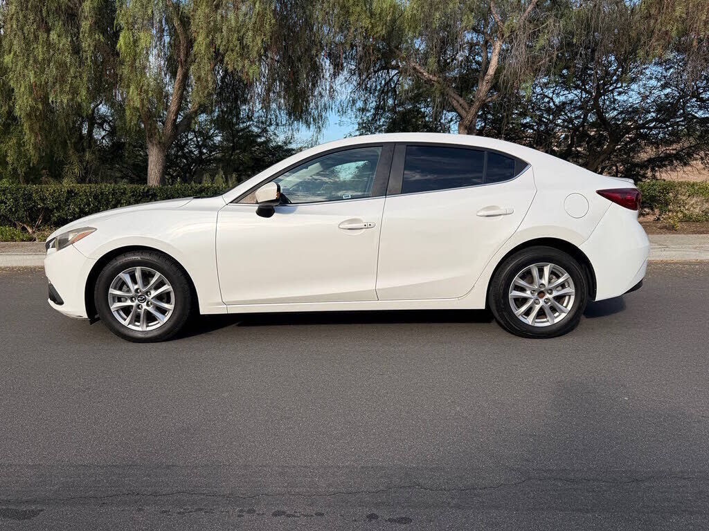 2015 MAZDA Mazda3