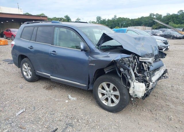 2013 TOYOTA Highlander
