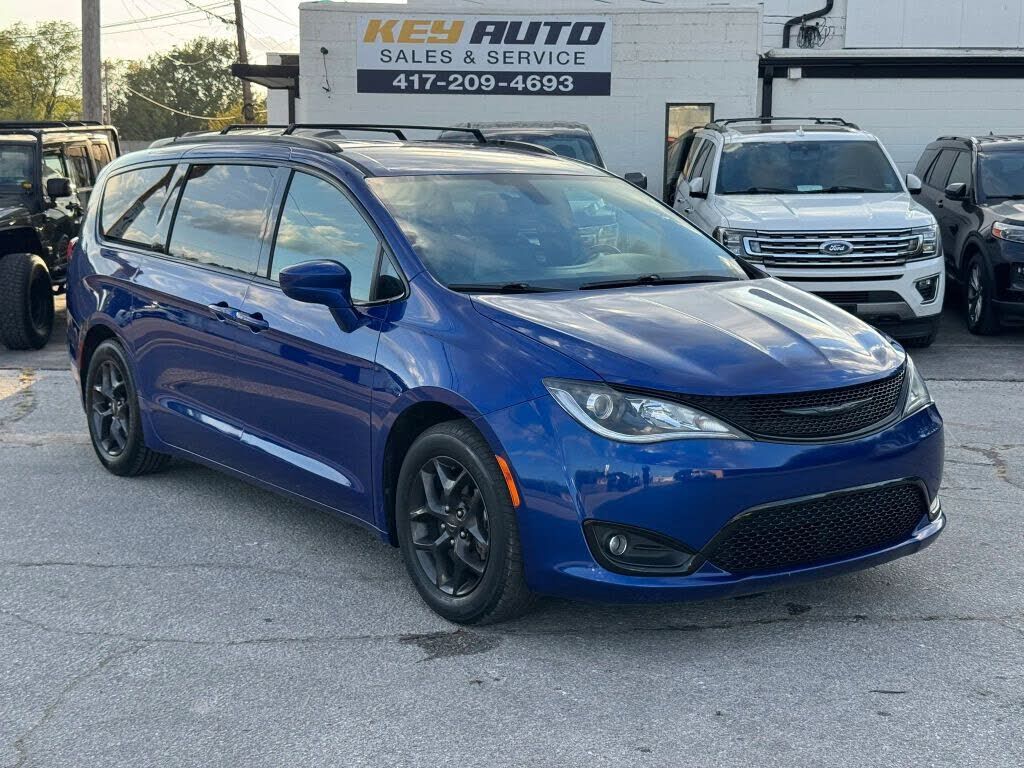 2019 CHRYSLER Pacifica