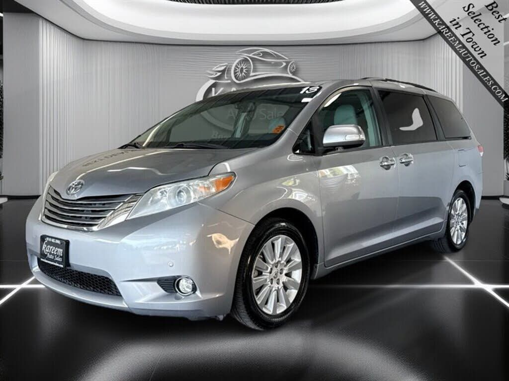 2013 TOYOTA Sienna