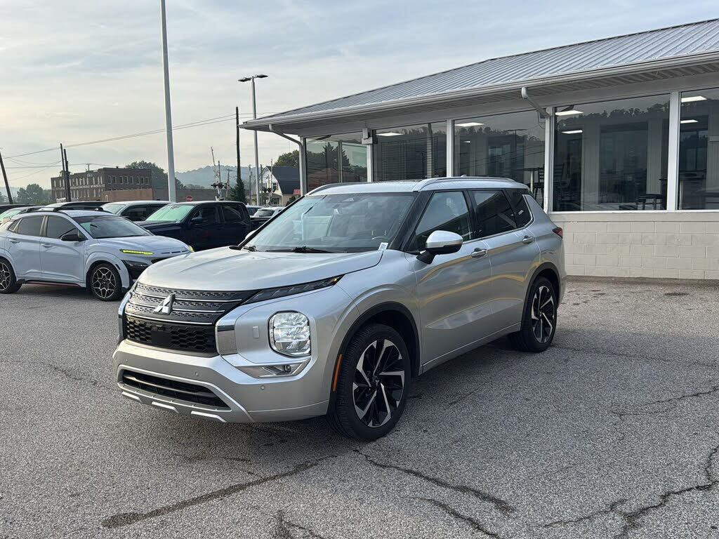 2022 MITSUBISHI Outlander