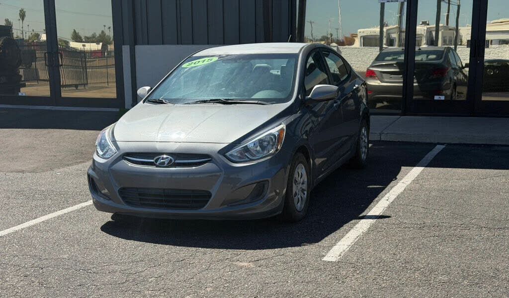 2015 HYUNDAI Accent