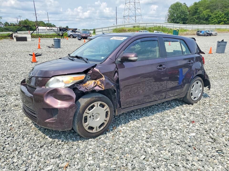2010 TOYOTA SCION